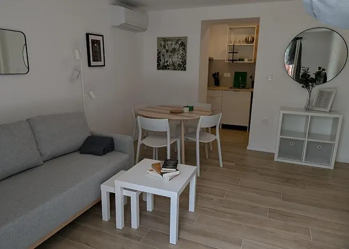 Апартаменты Charming In Кастав